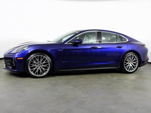 2024 Porsche Panamera 4 photo 2