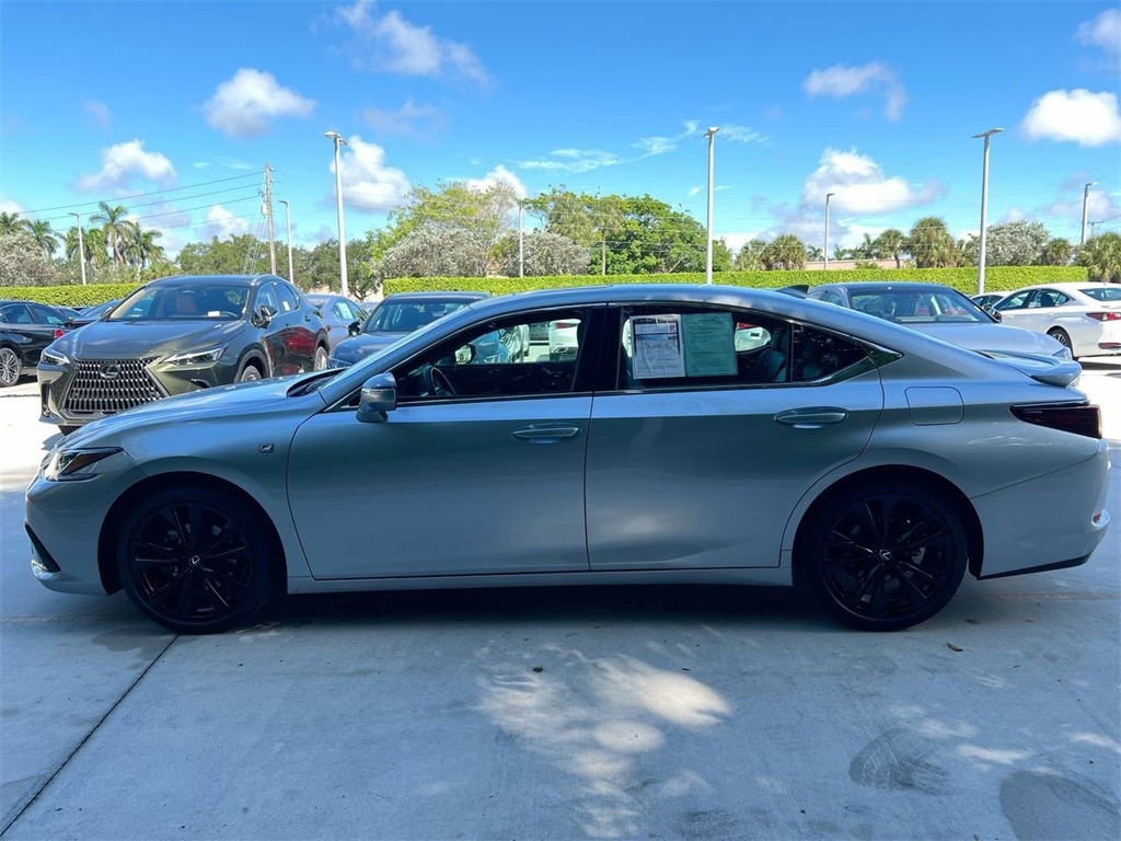 2023 Lexus ES 350 F SPORT photo 4