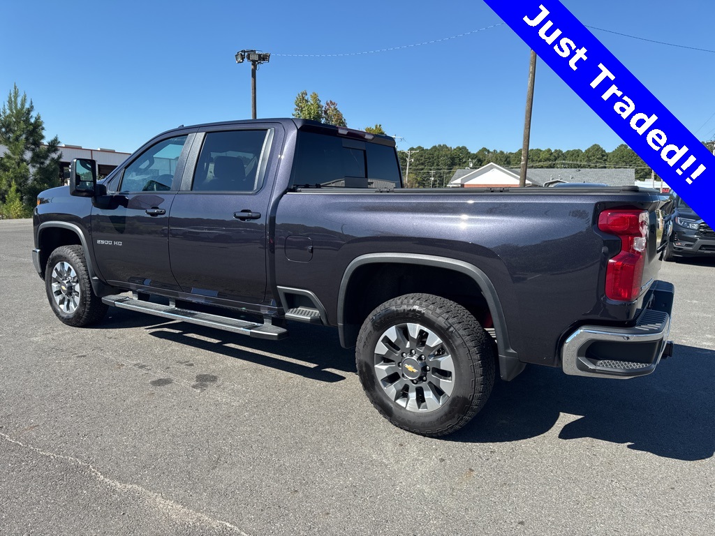 2024 Chevrolet Silverado 2500HD LT photo 3