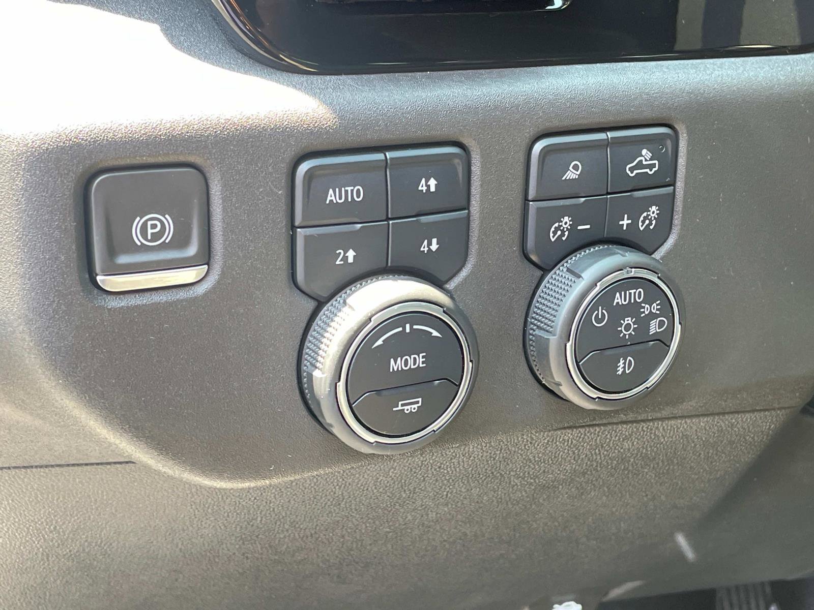2024 Chevrolet Silverado 1500 ZR2 photo 12