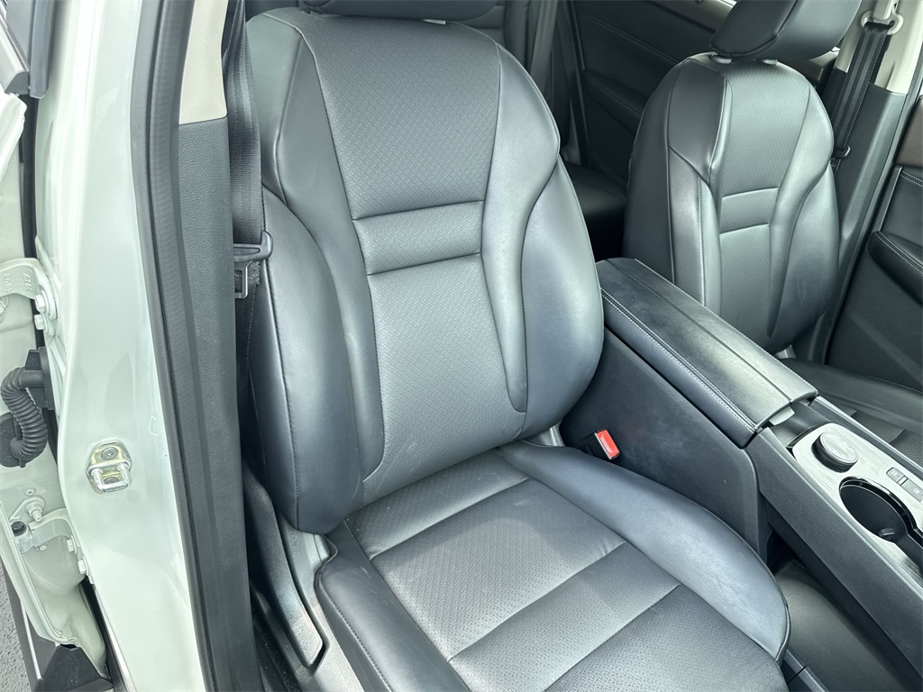 2023 Nissan Rogue SV photo 23