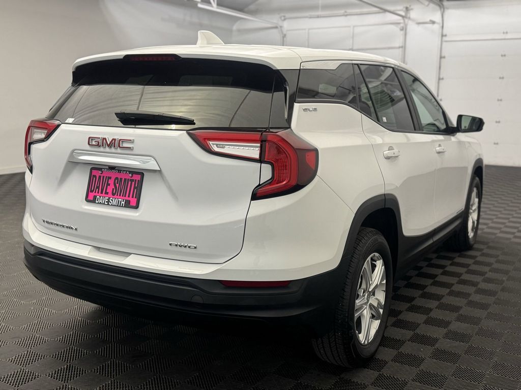 2024 Gmc Terrain SLE photo 8