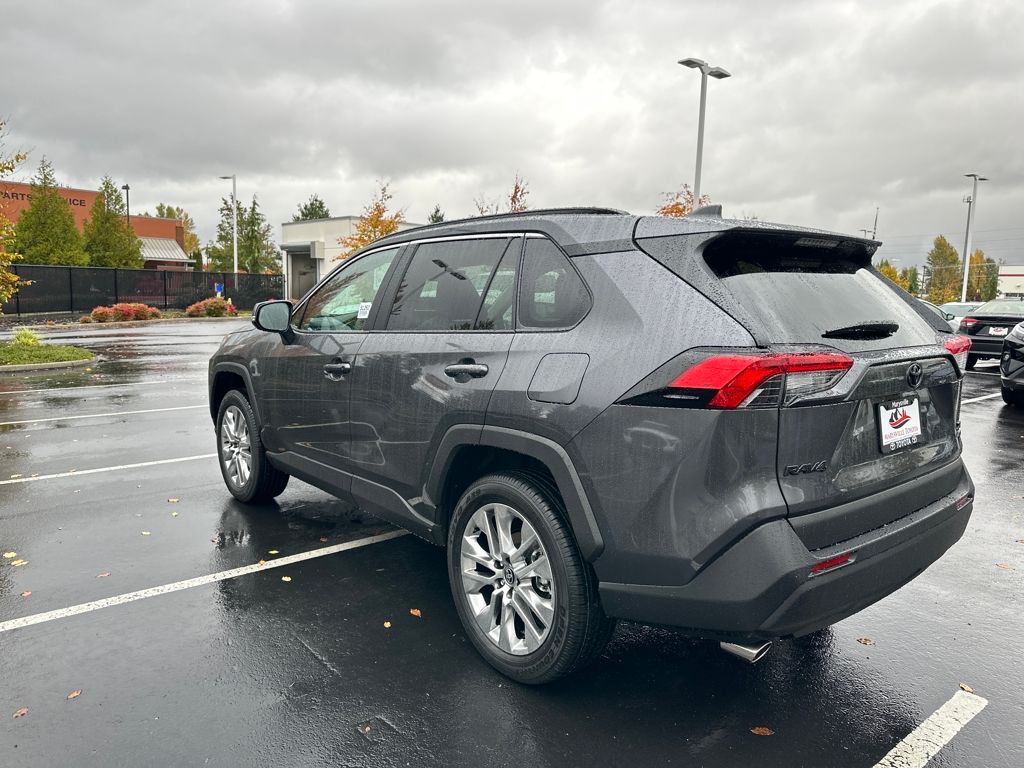 2025 Toyota RAV4 XLE Premium photo 3