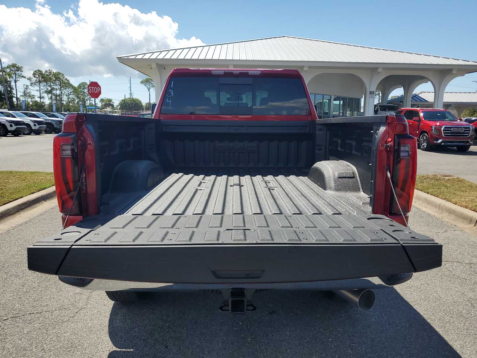 2026 Gmc Sierra HD SLT photo 5