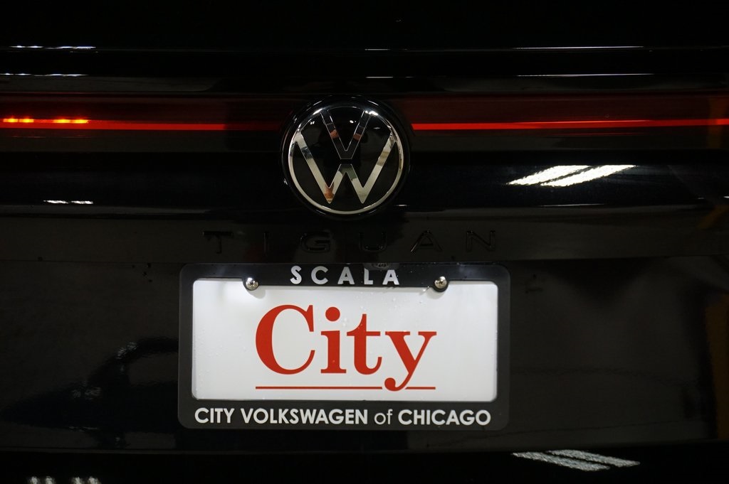 2025 Volkswagen Tiguan SE R-Line Black photo 31