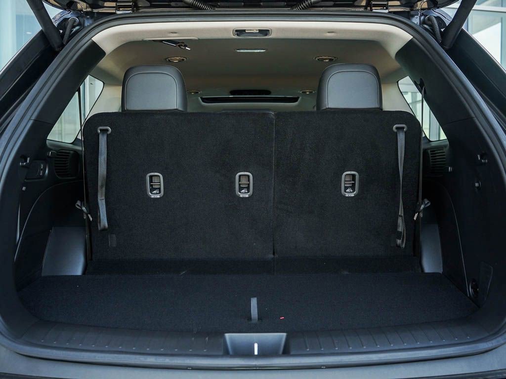 2026 Hyundai Palisade SEL photo 6