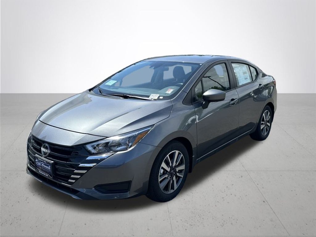 2025 Nissan Versa 1.6 SV photo 2