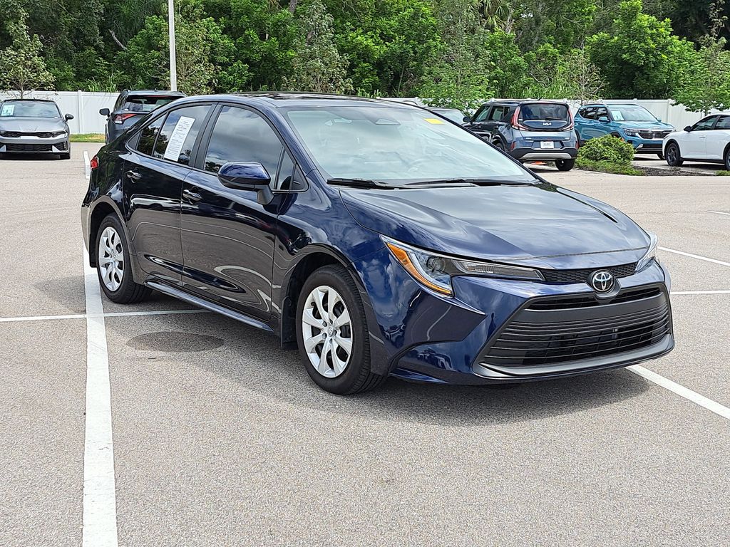 2025 Toyota Corolla LE photo 2