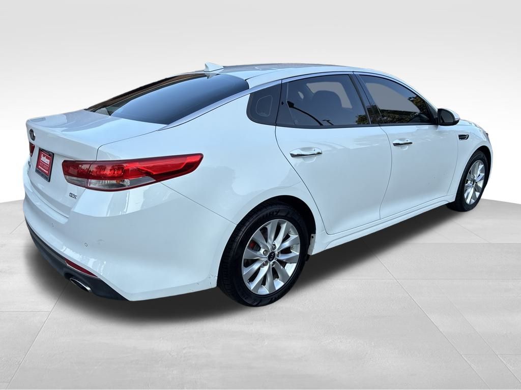 2018 Kia Optima EX photo 5