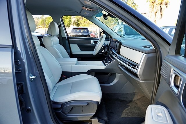 Used 2024 Gray Hyundai SEL image 10