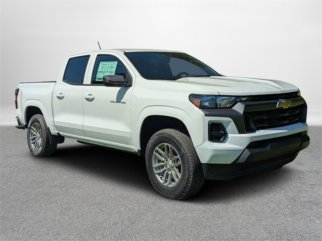 2026 Chevrolet Colorado LT photo 2