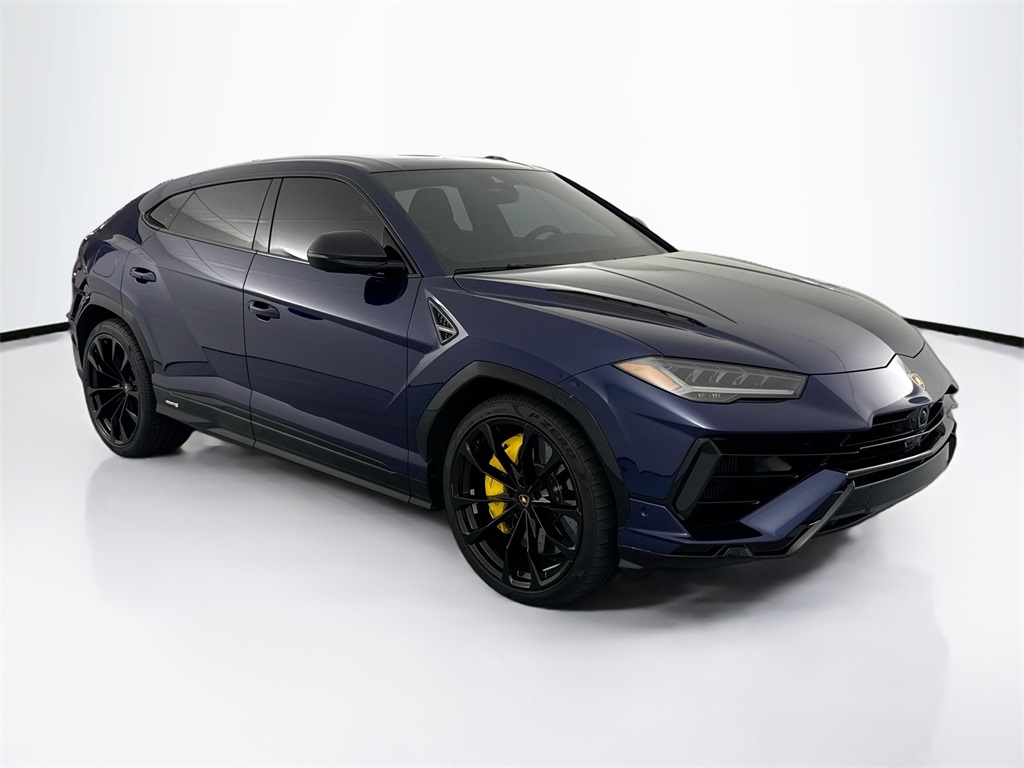 2023 Lamborghini Urus S photo 3