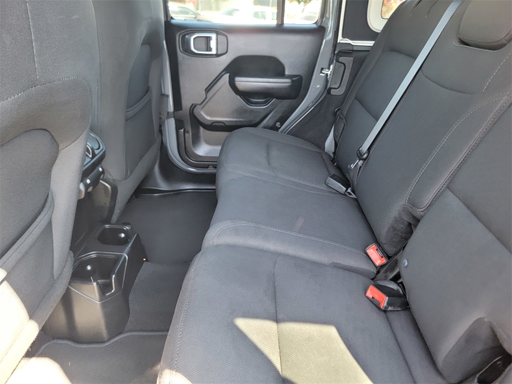 2018 Jeep Wrangler Unlimited Sport S photo 16