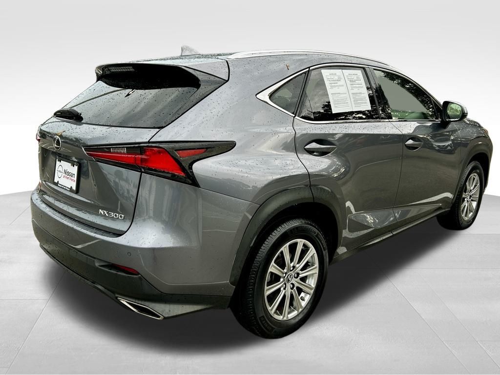 2021 Lexus NX 300 photo 6