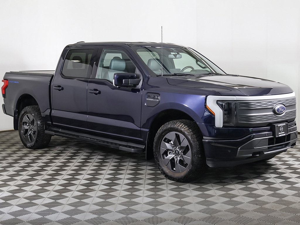 Used 2023 Ford F-150 Lightning Lariat with VIN 1FTVW1EL8PWG07977 for sale in Streetsboro, OH