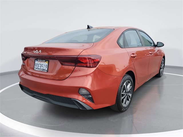 2023 Kia Forte LXS photo 3