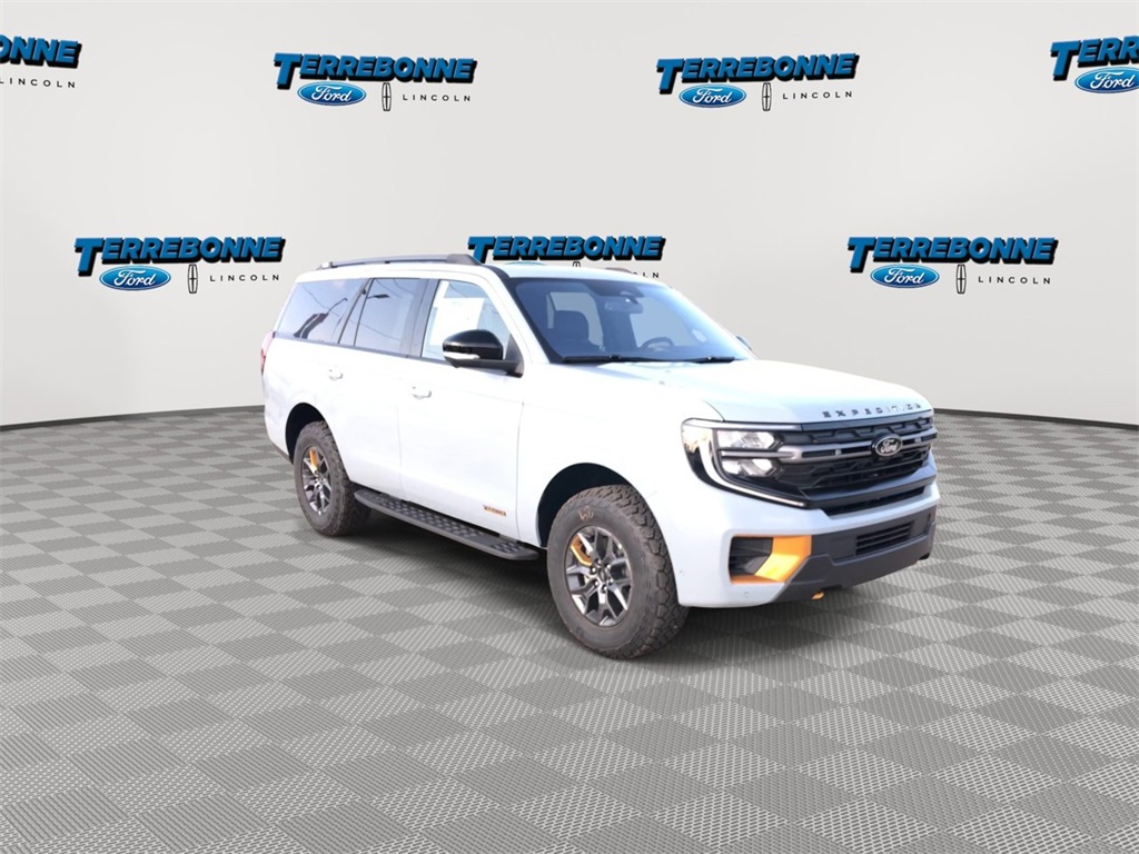 2025 Ford Expedition photo 2