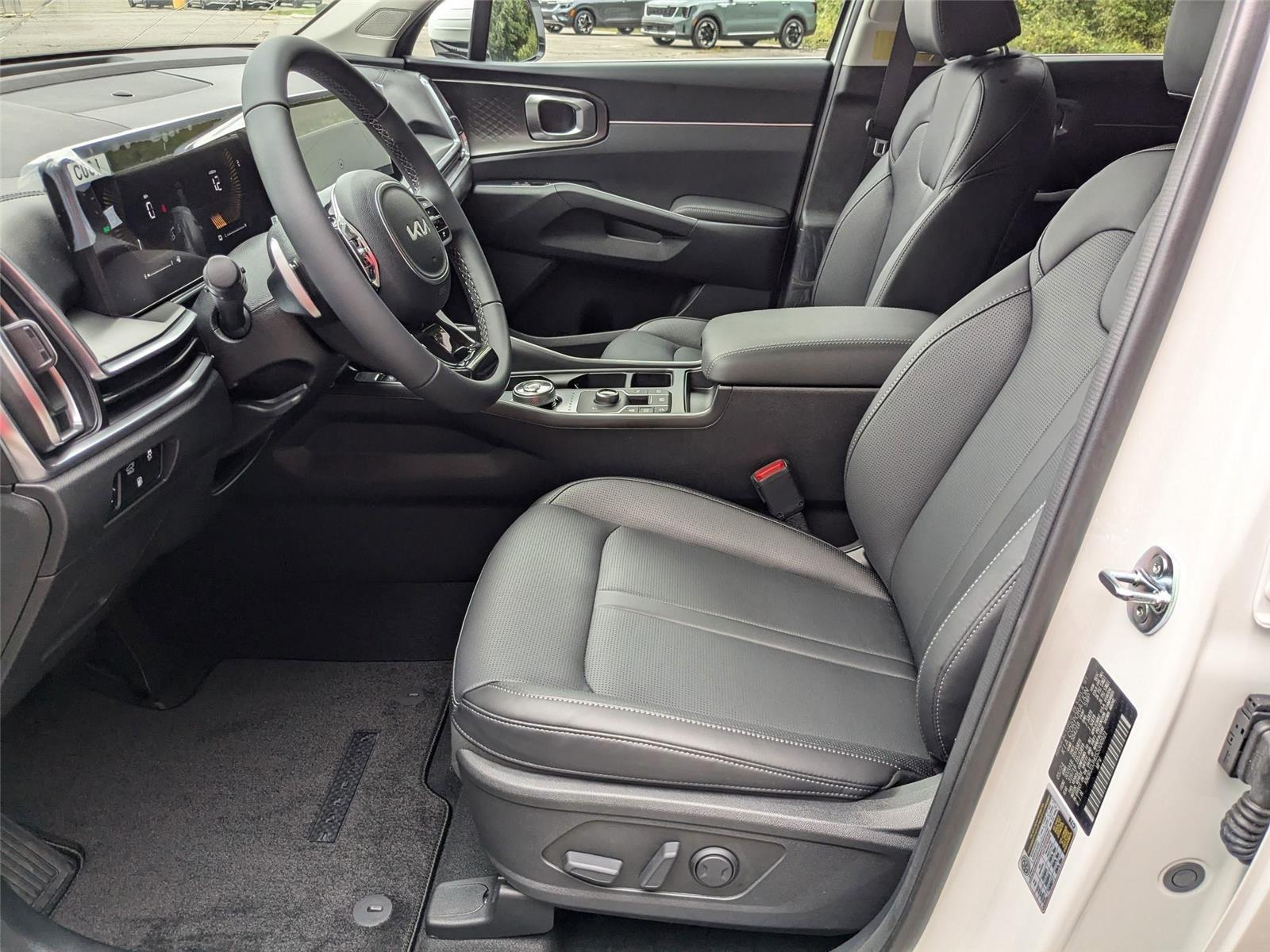 2025 Kia Sorento Plug-In Hybrid EX photo 12