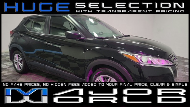 2023 Nissan Kicks S's photo