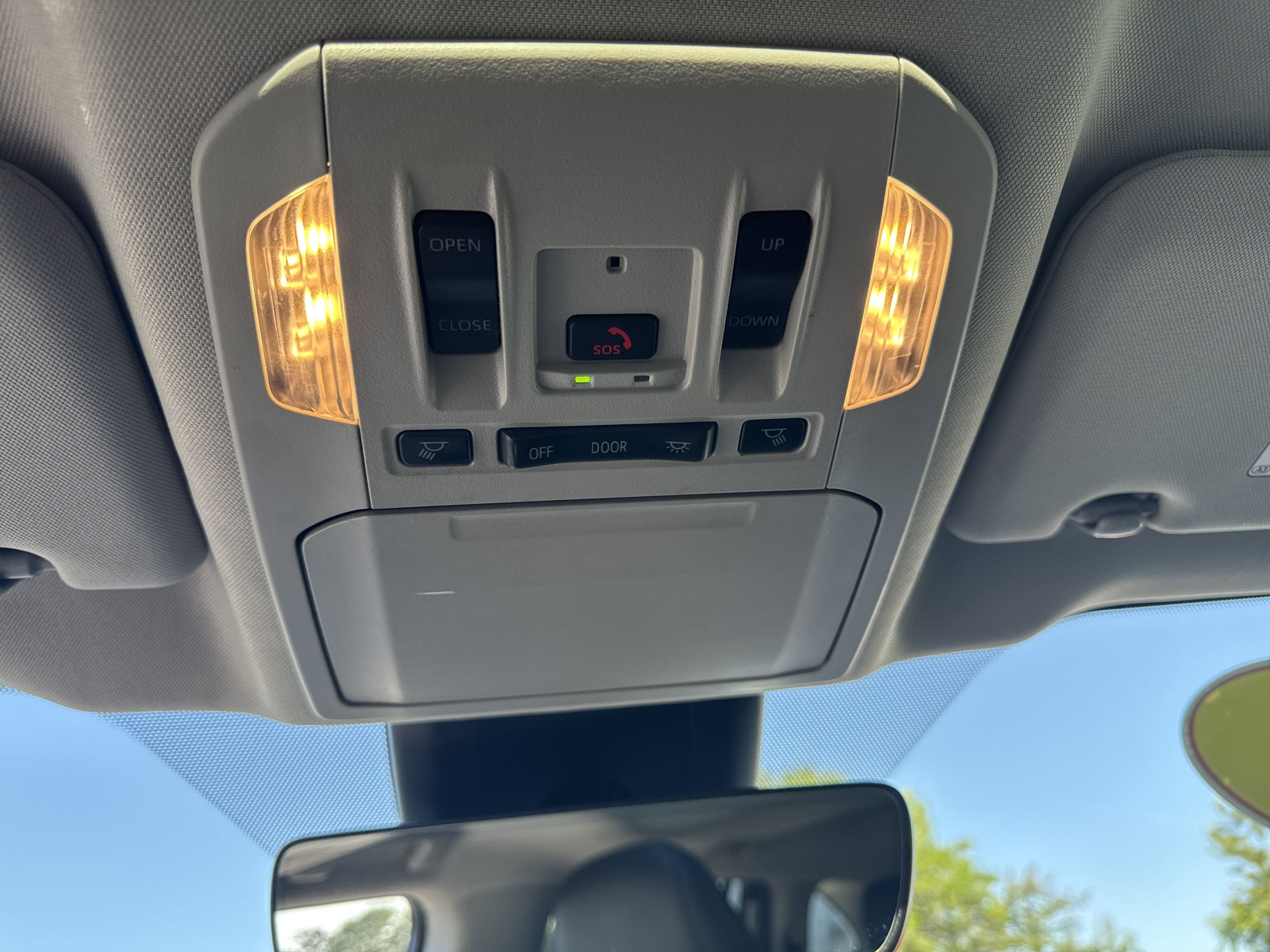 2024 Toyota Highlander XLE photo 17
