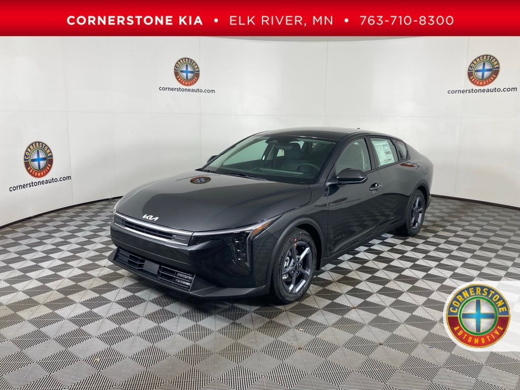 2025 Kia K4 LXS's photo