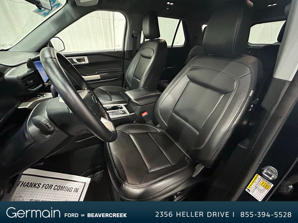 2023 Ford Explorer XLT photo 12