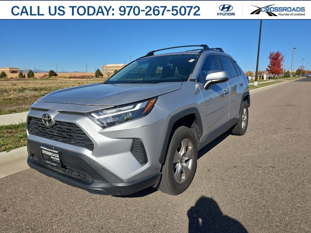2022 Toyota RAV4 XLE's photo