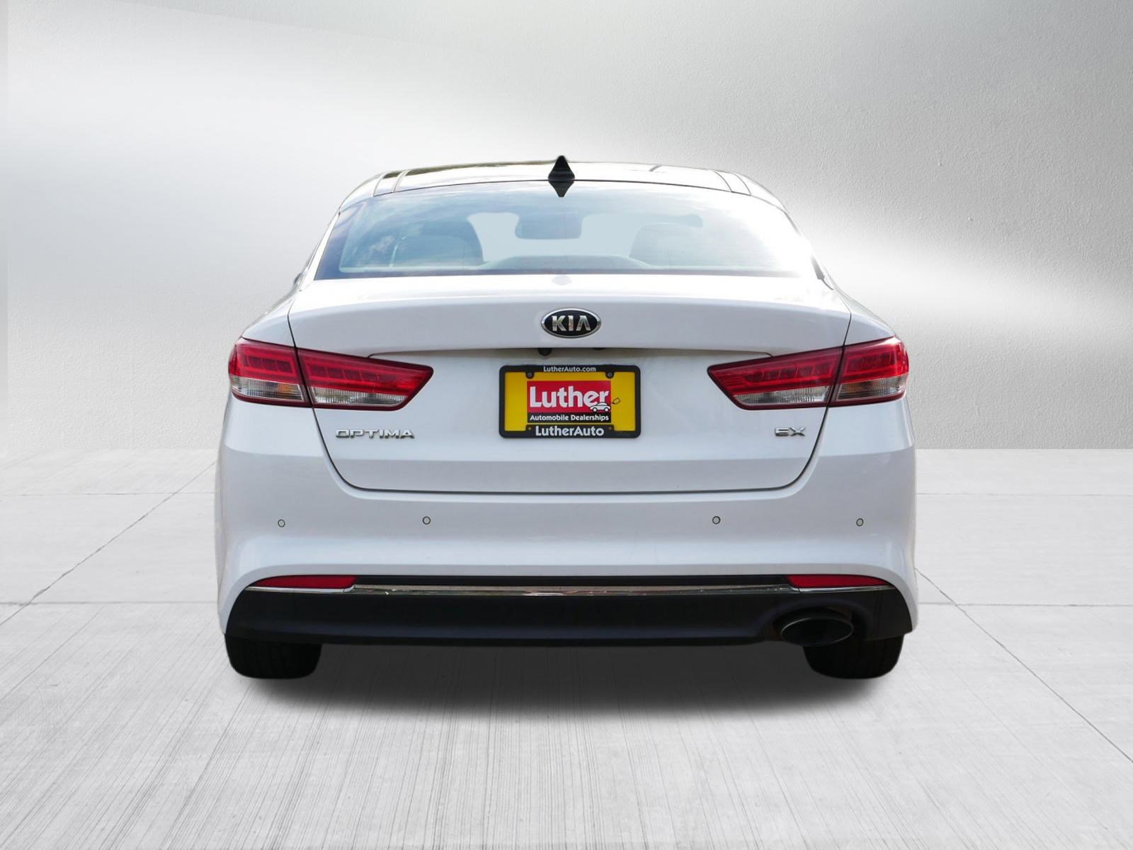 2017 Kia Optima EX photo 6