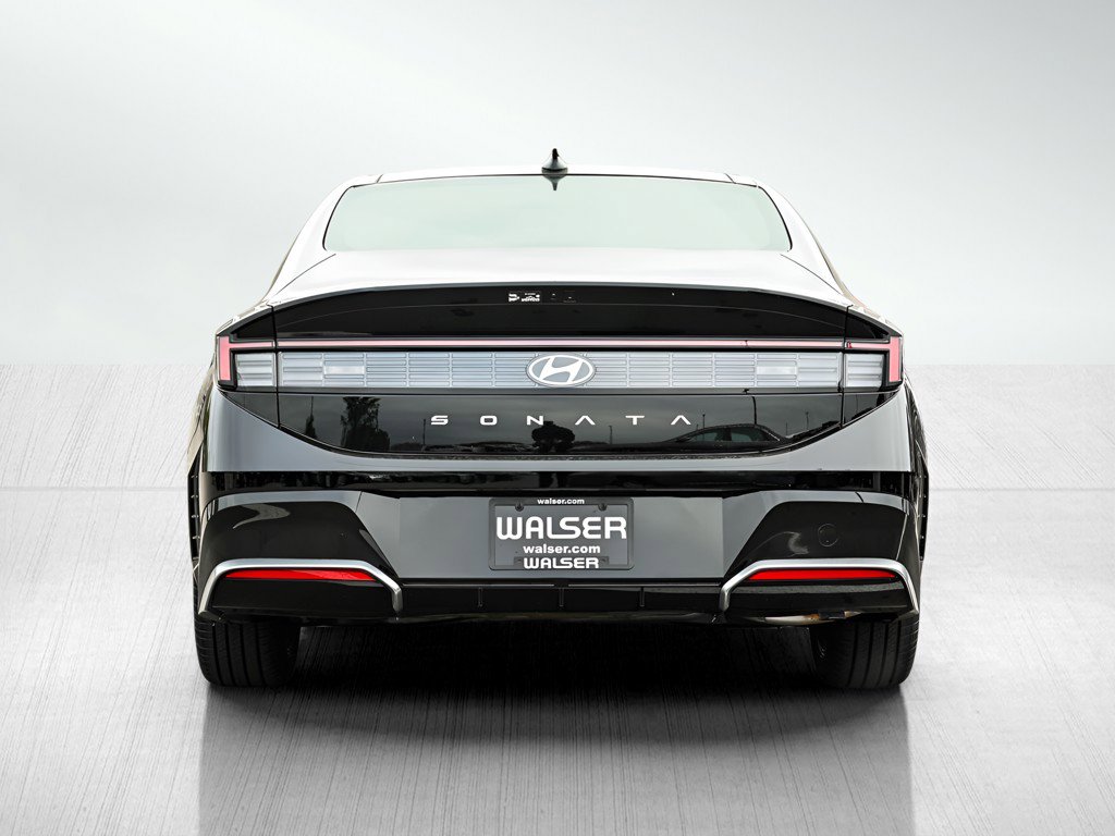 2025 Hyundai Sonata SEL Convenience photo 2