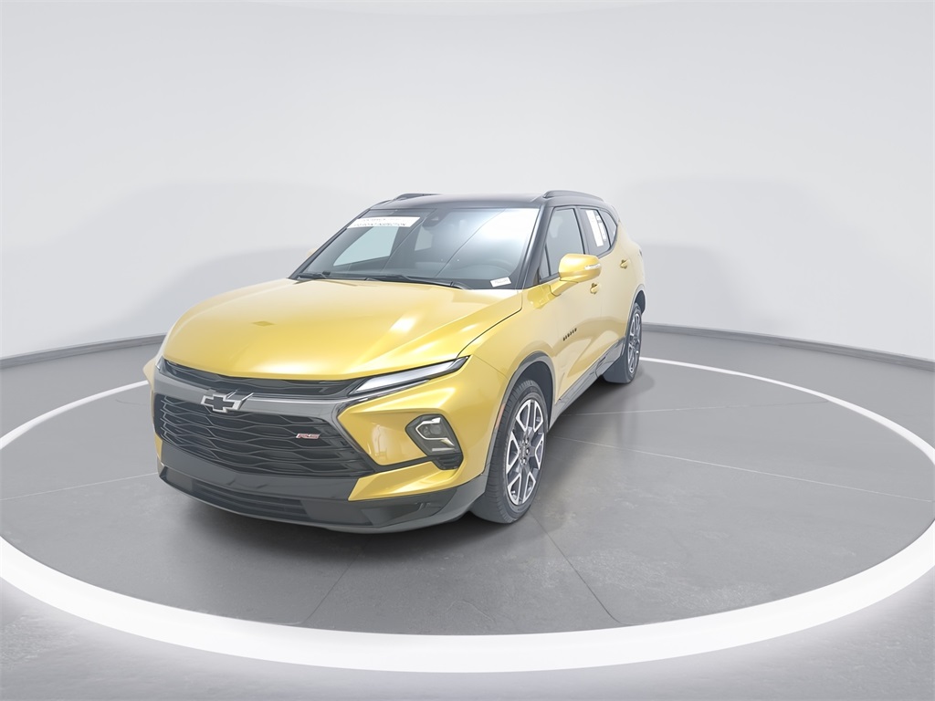 2023 Chevrolet Blazer RS photo 2