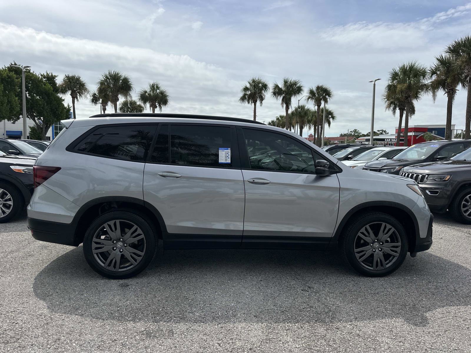 2022 Honda Pilot Sport photo 2