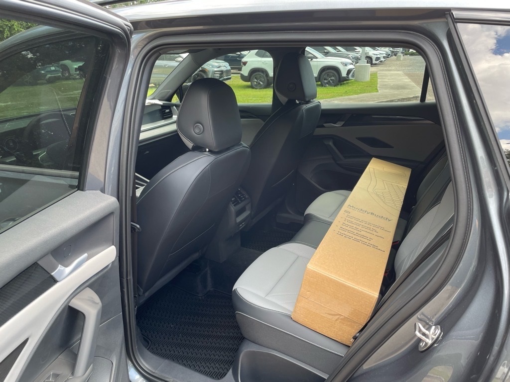 2025 Volkswagen Tiguan SE R-Line Black photo 19
