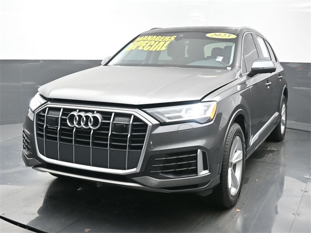 2023 Audi Q7 Premium's photo