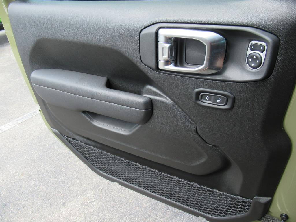 2025 Jeep Gladiator Sport S photo 26