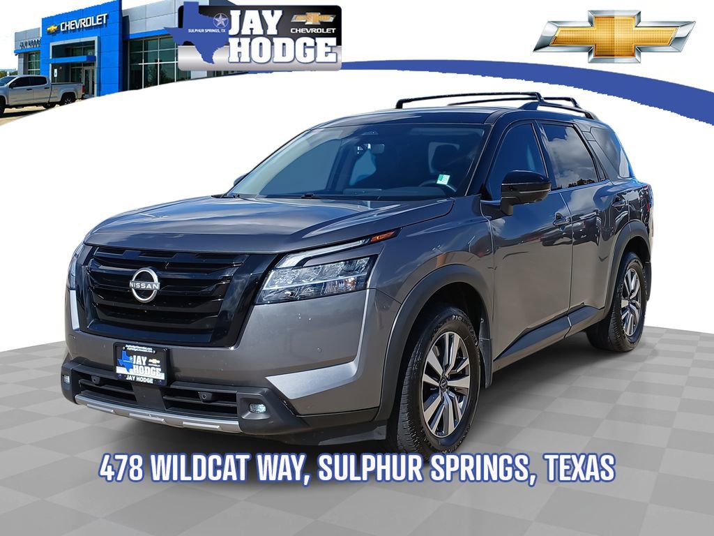 2023 Nissan Pathfinder SL's photo