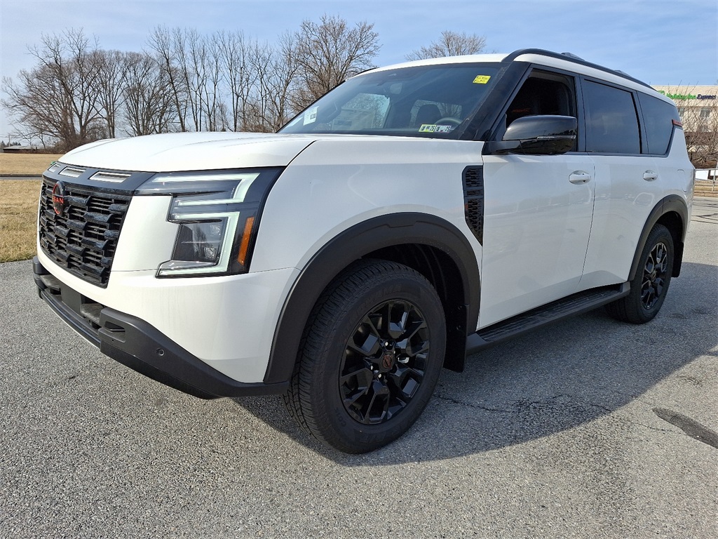 2025 Nissan Armada photo 2