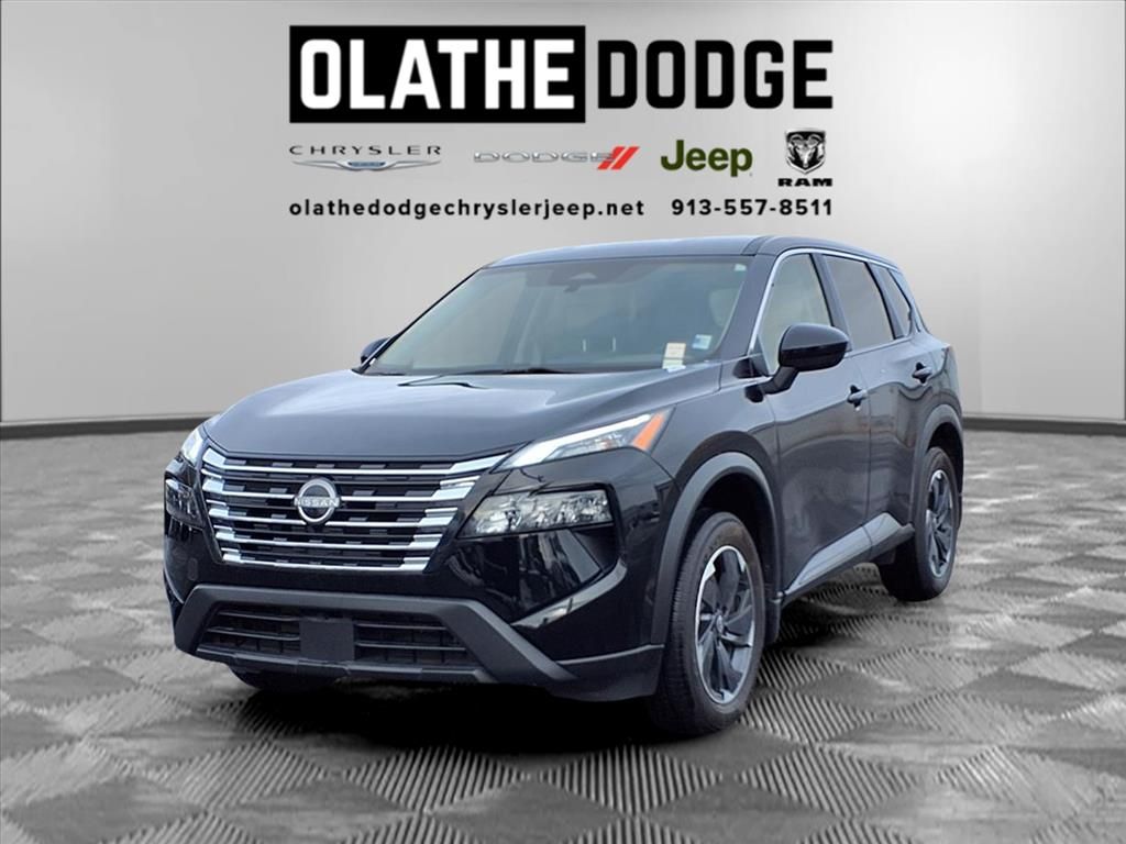 2024 Nissan Rogue SV's photo