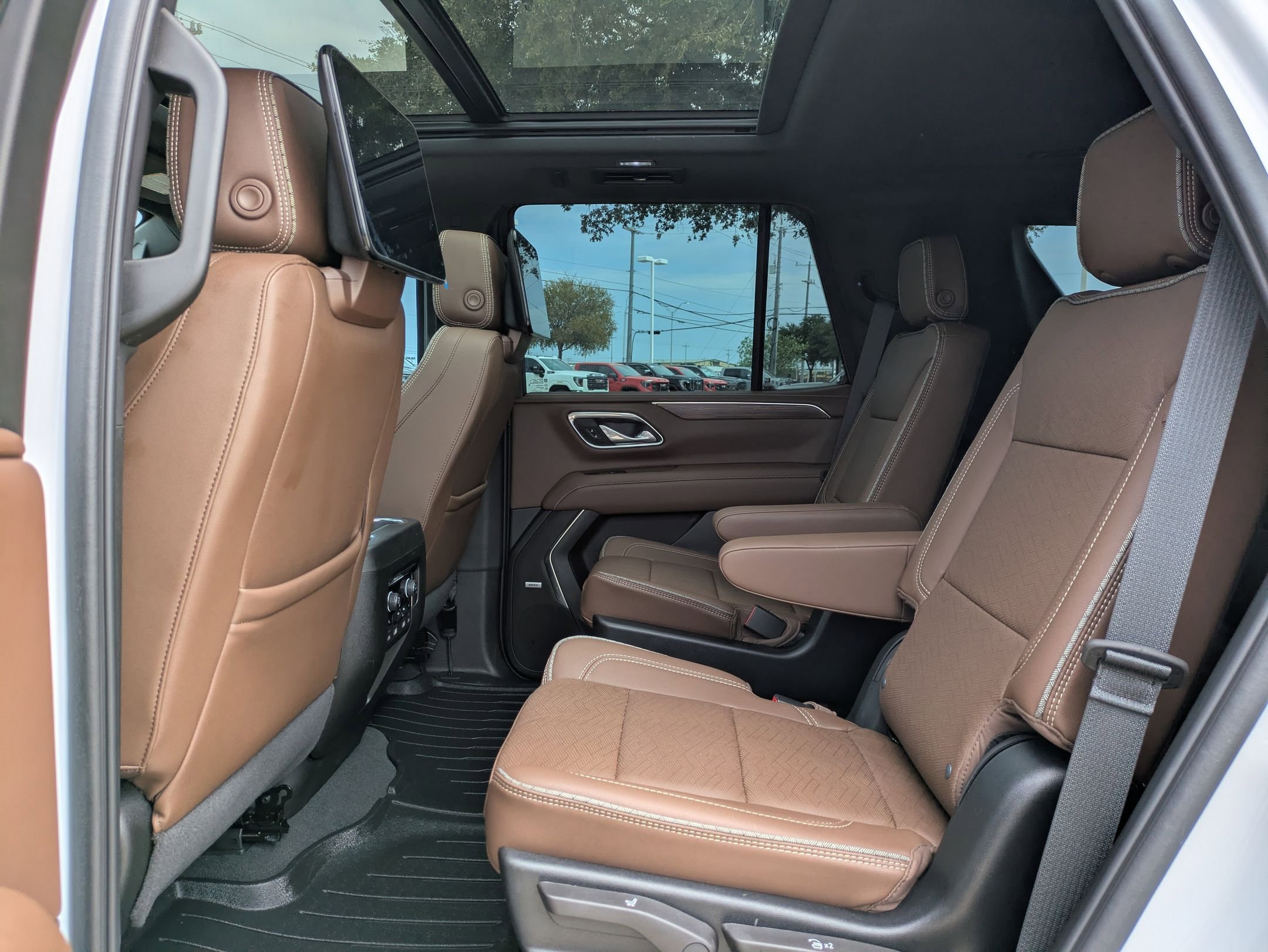 2024 Chevrolet Tahoe High Country photo 15