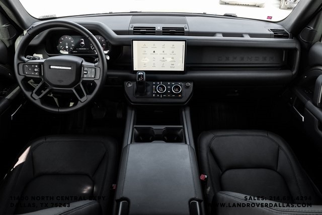 2025 Land Rover Defender 110 X-Dynamic SE photo 10