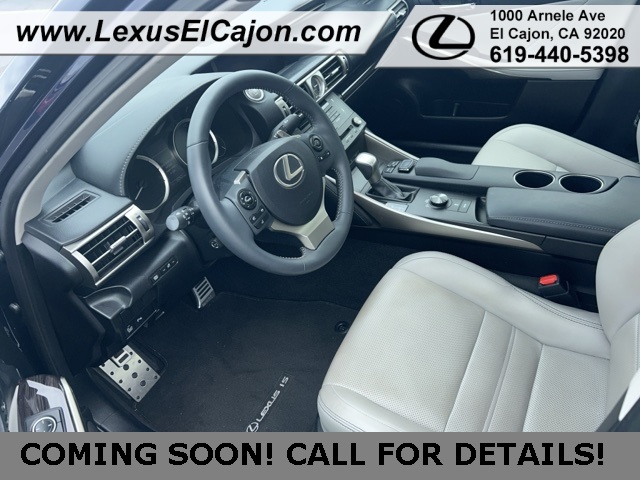 2015 Lexus IS 250 photo 4