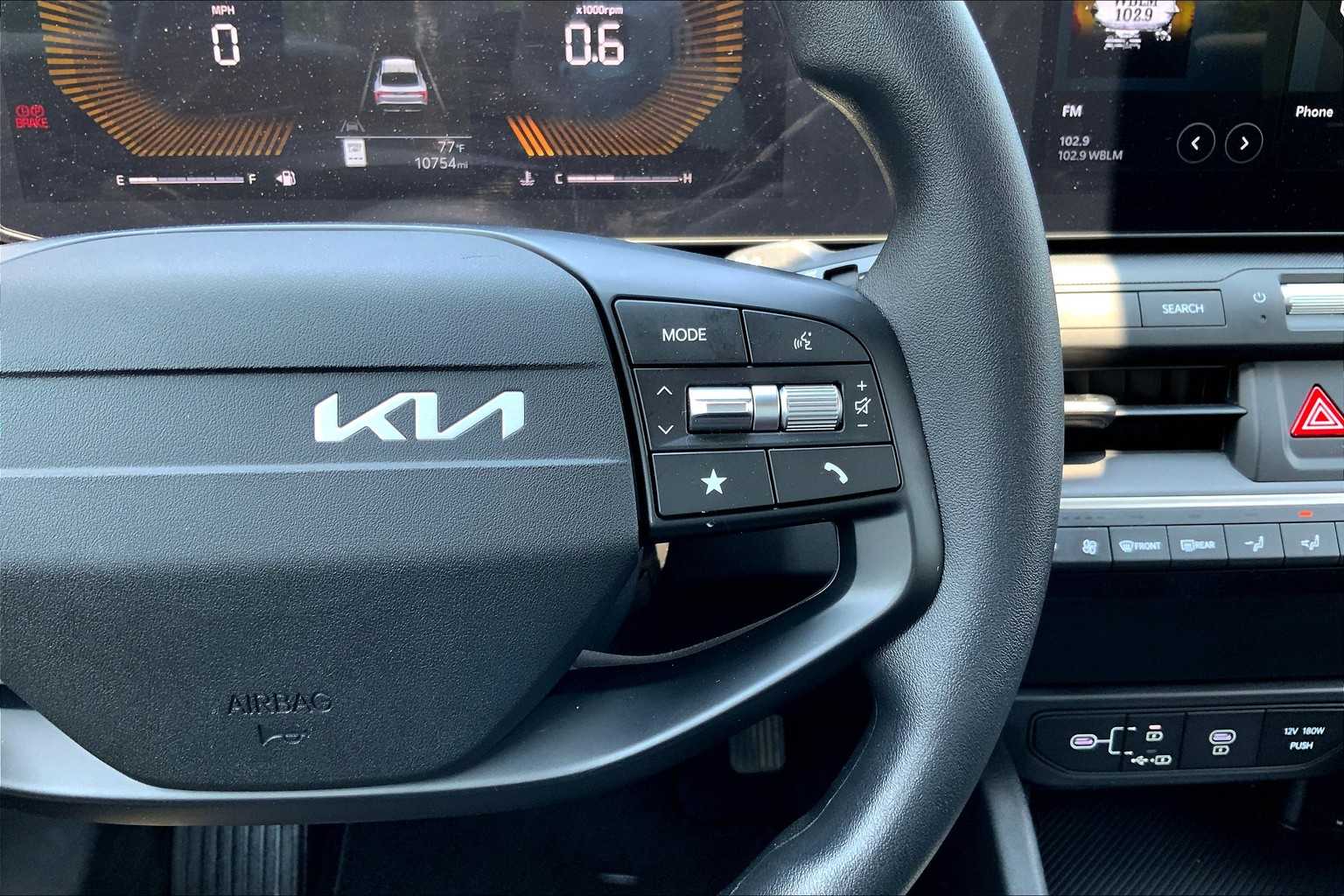 2025 Kia K4 LXS photo 22