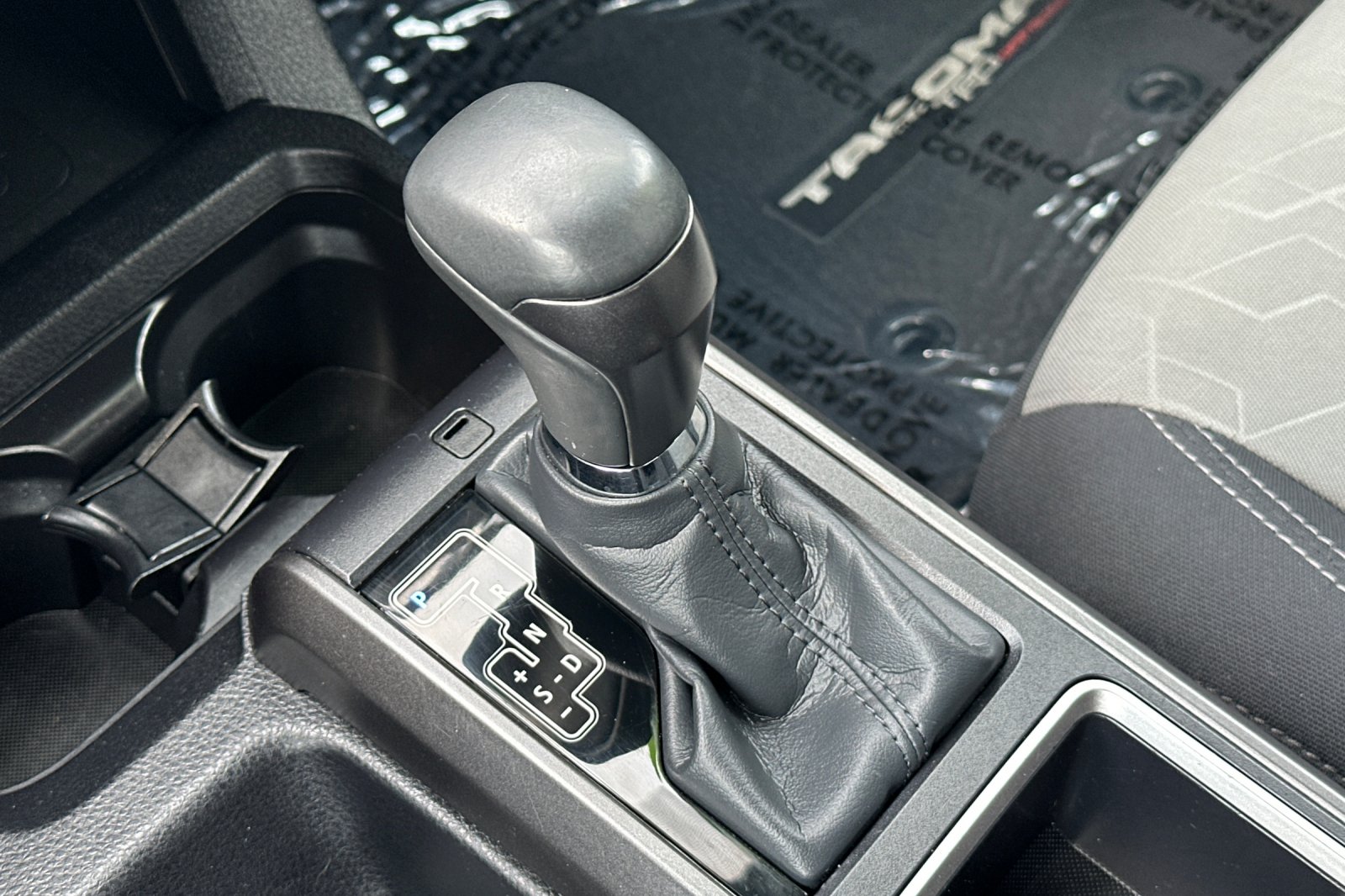 2023 Toyota Tacoma TRD Off-Road photo 19
