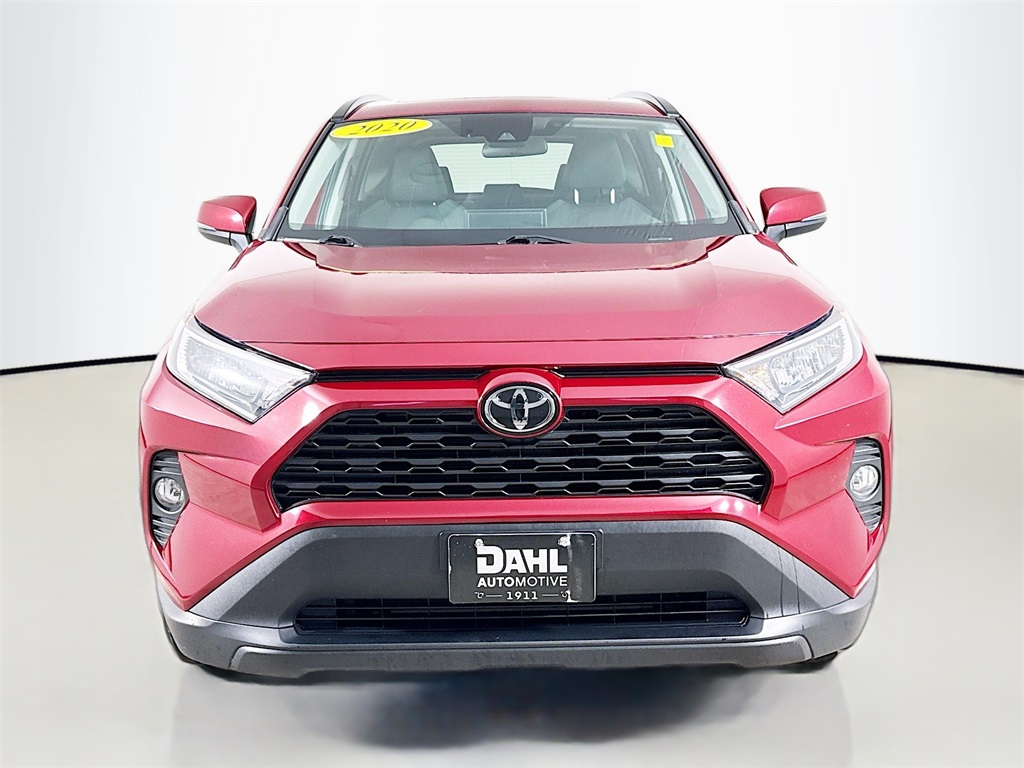 2020 Toyota RAV4 XLE photo 2