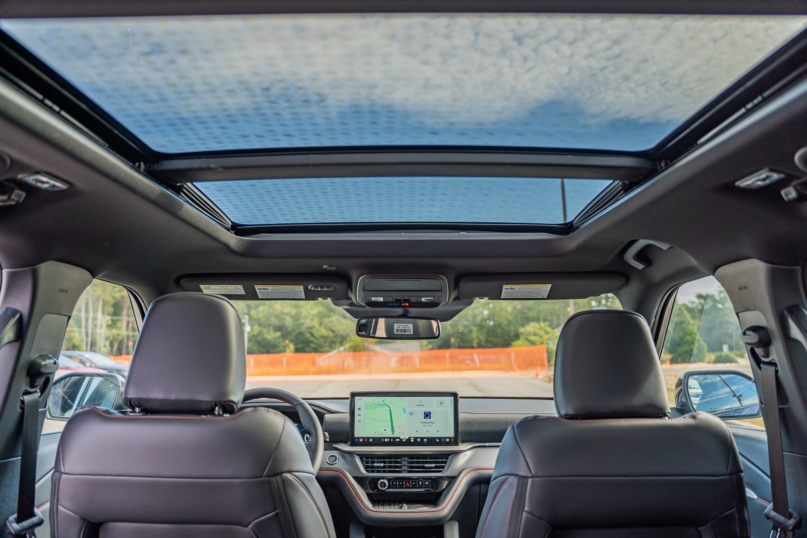 2025 Ford Explorer ST photo 13