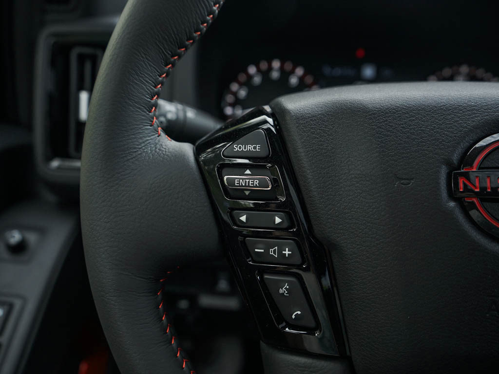 2025 Nissan Frontier PRO-4X photo 18
