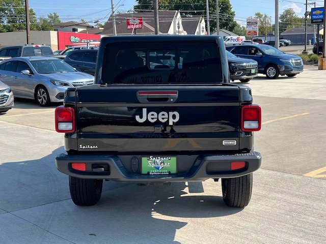 2023 Jeep Gladiator Overland photo 5