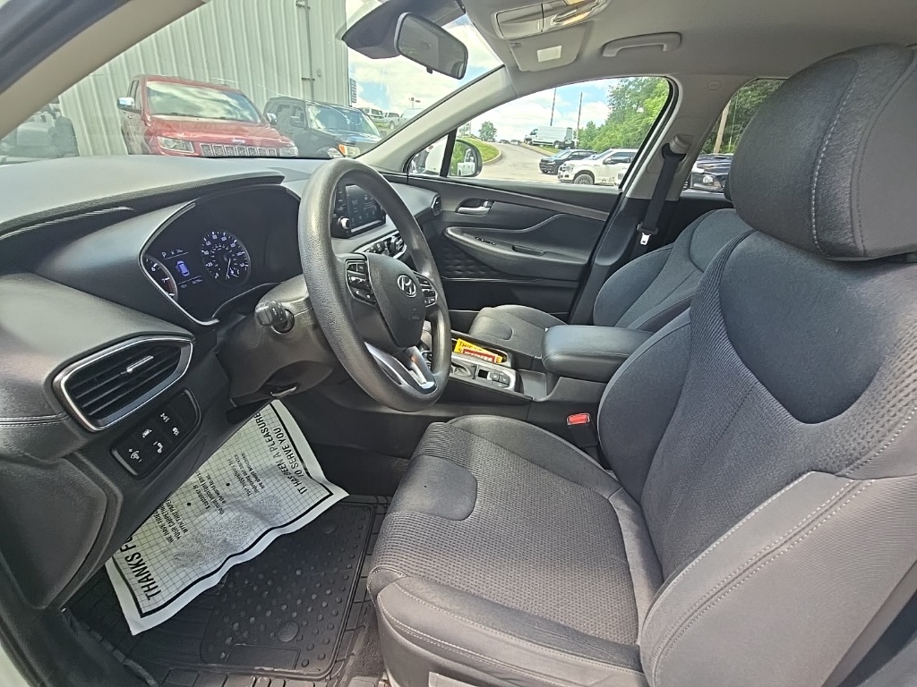 2019 Hyundai Santa Fe SE photo 12