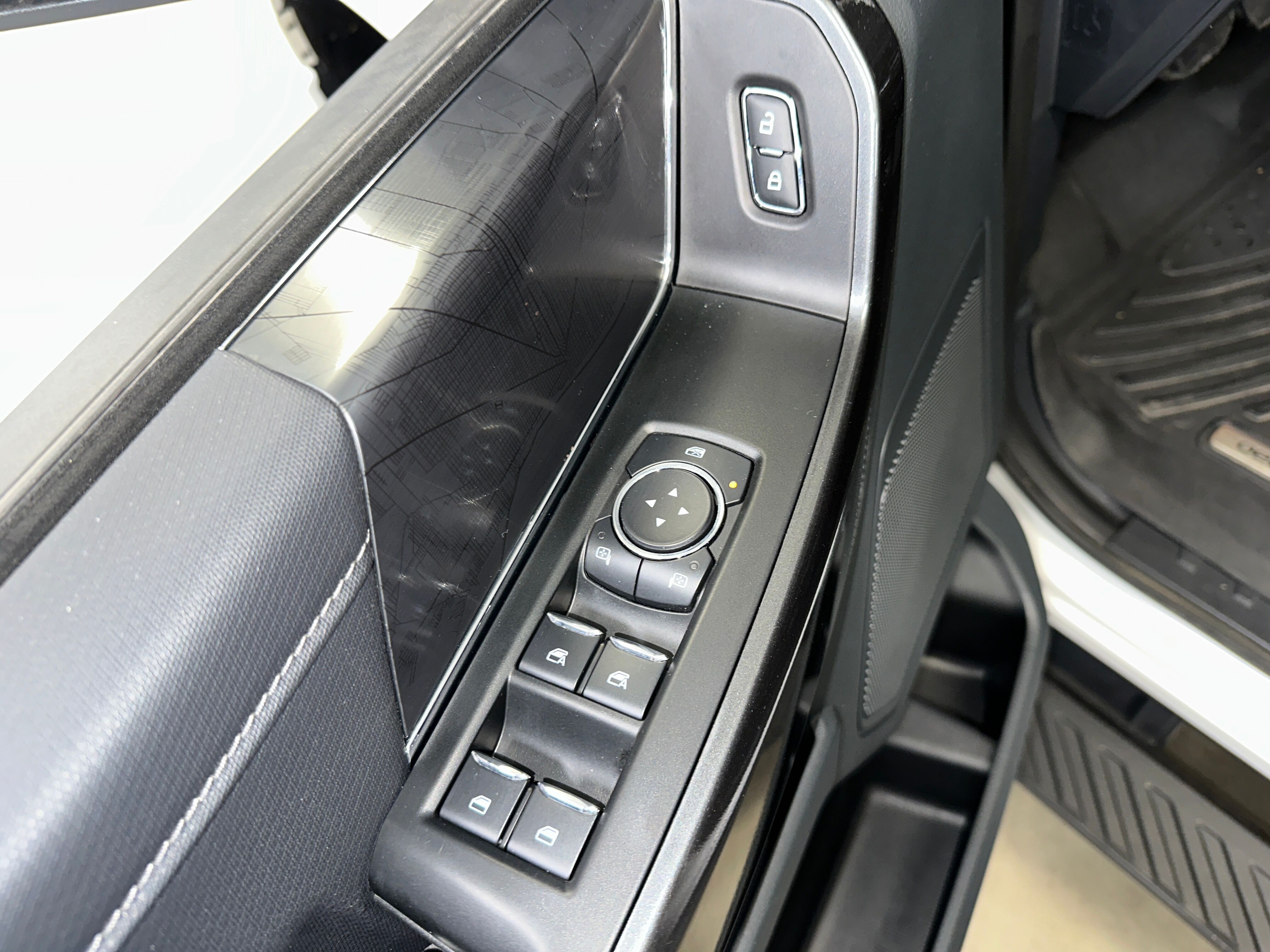 2021 Ford F-150 XLT photo 2