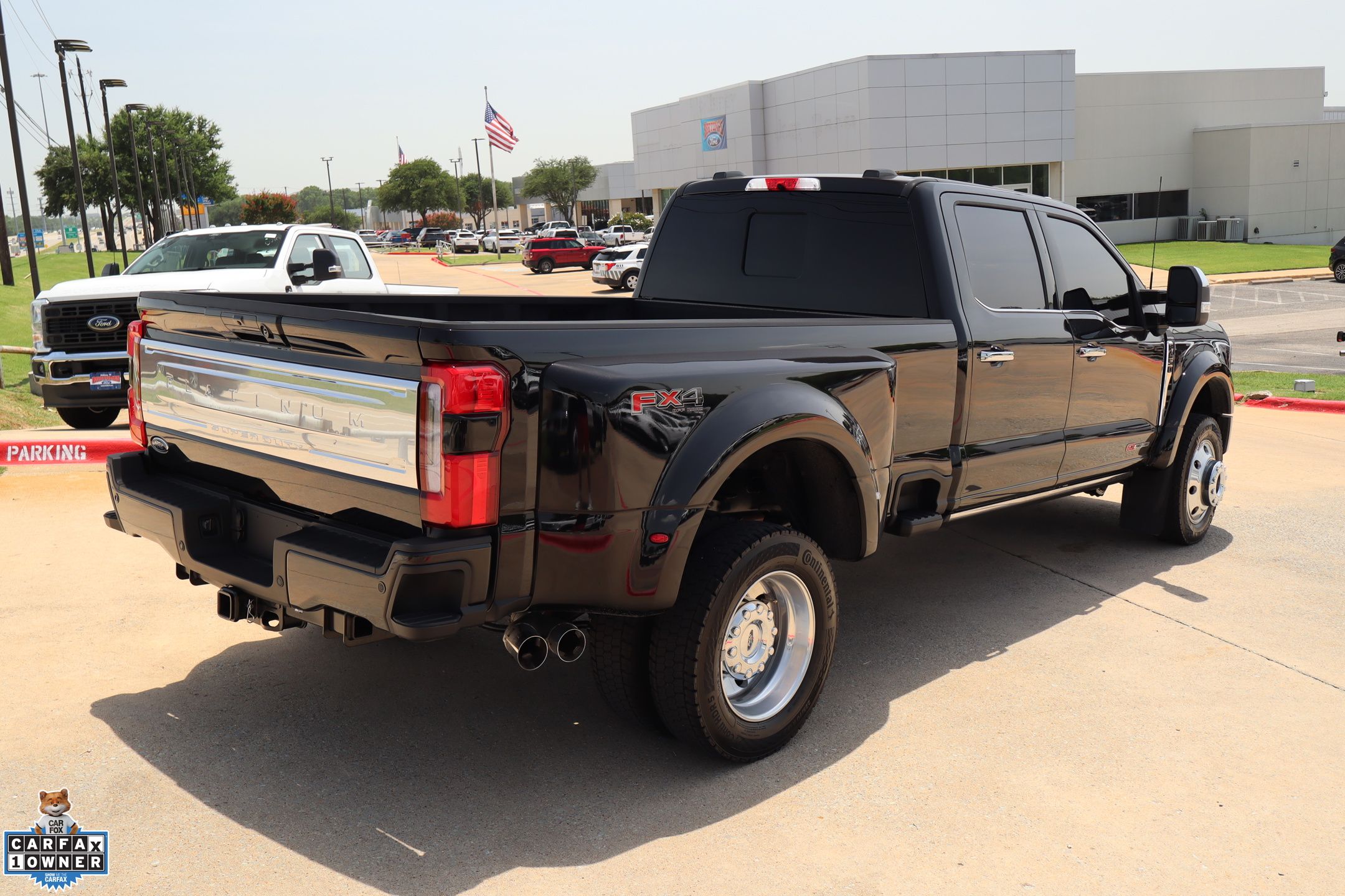 2025 Ford F-450 photo 2