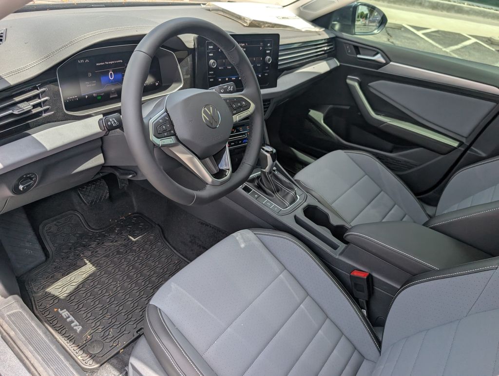 2025 Volkswagen Jetta 1.5T SE photo 10